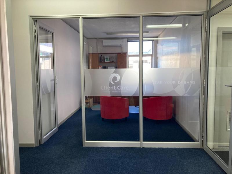 To Let Commercial Property for Rent in Walmer Eastern Cape